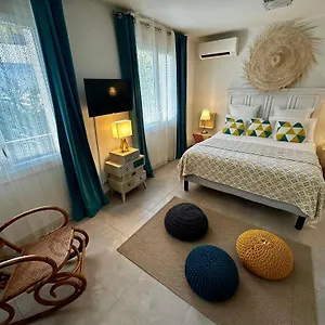 72 M2 Confort Et Calme Options Baby Bébé Cassis